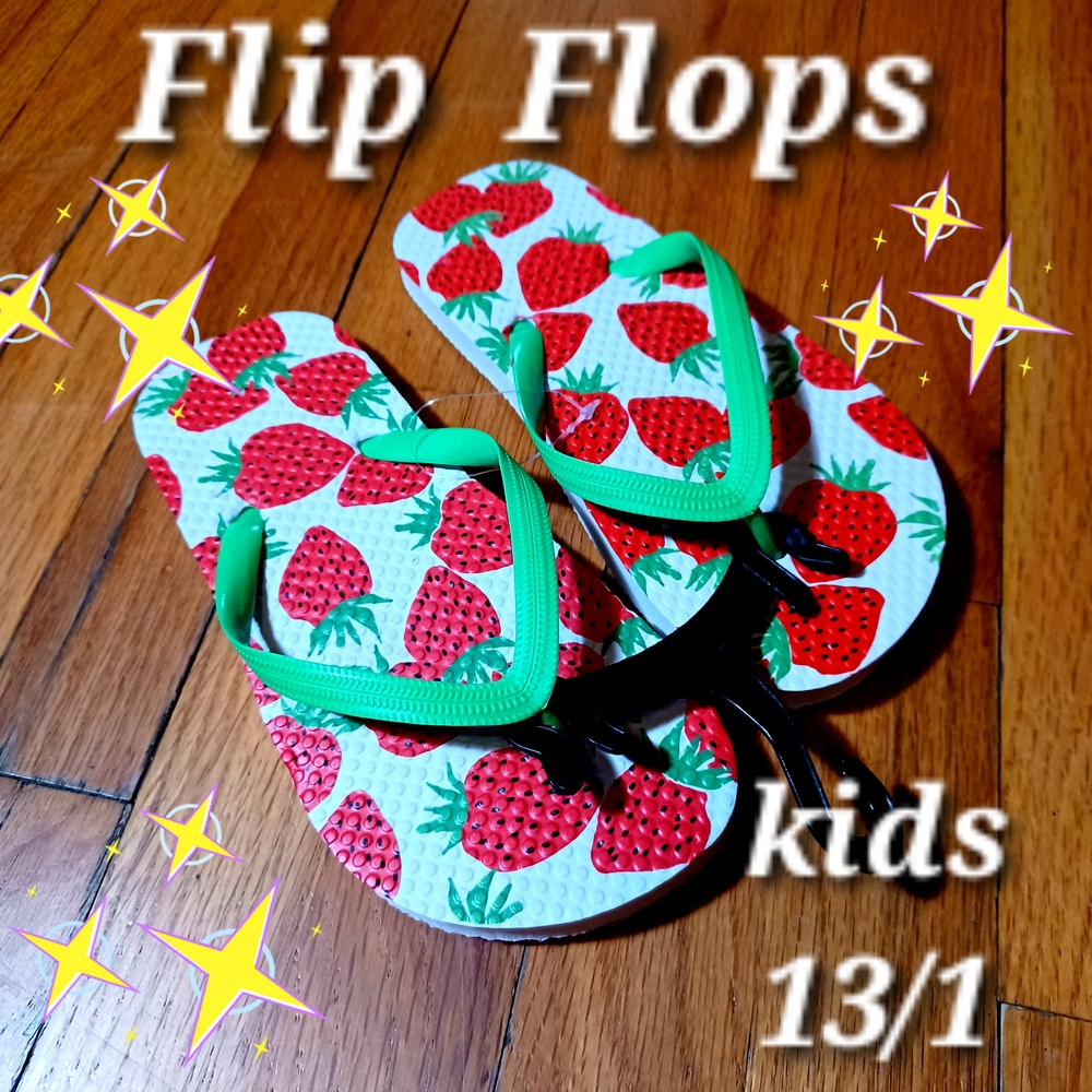 Strawberry Kids Flip Flops with Strawberry Design Kids 13/1 NWOT